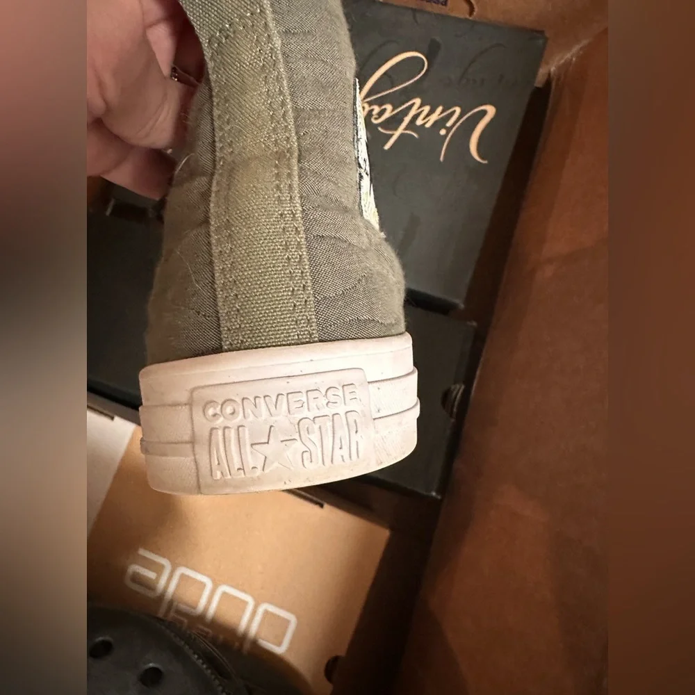 Converse Olive High-Top ‘Quilted’ Sneakers. Chuck Taylor All-Star - Picture 3 of 4